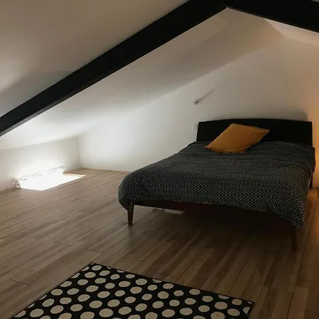 Maison 2 Chambres, Avec Terrasse Et Jardin *